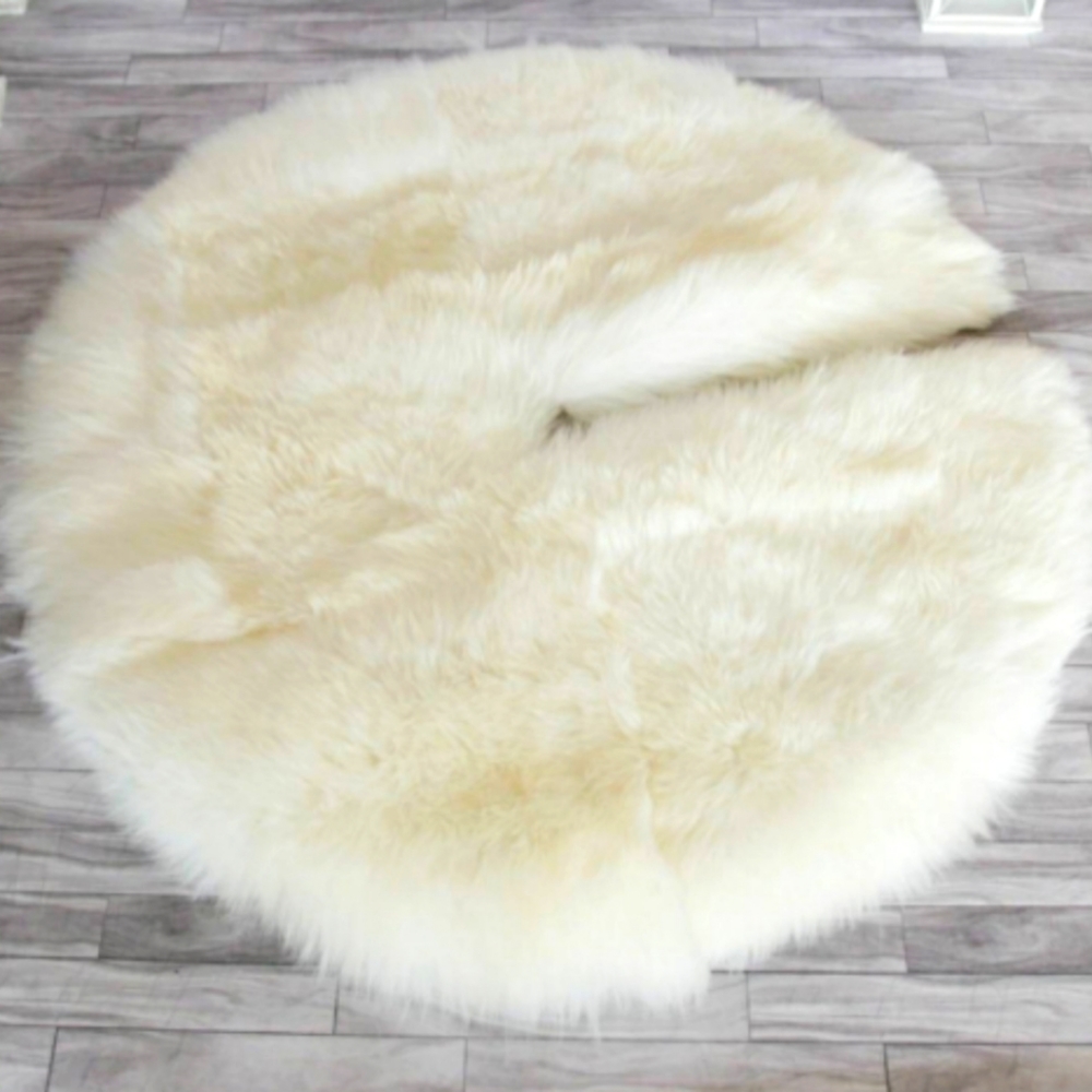 Off White Faux Fur Christmas Tree Skirt 36" Round